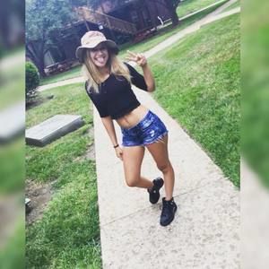 Meet your Posher, Nelly